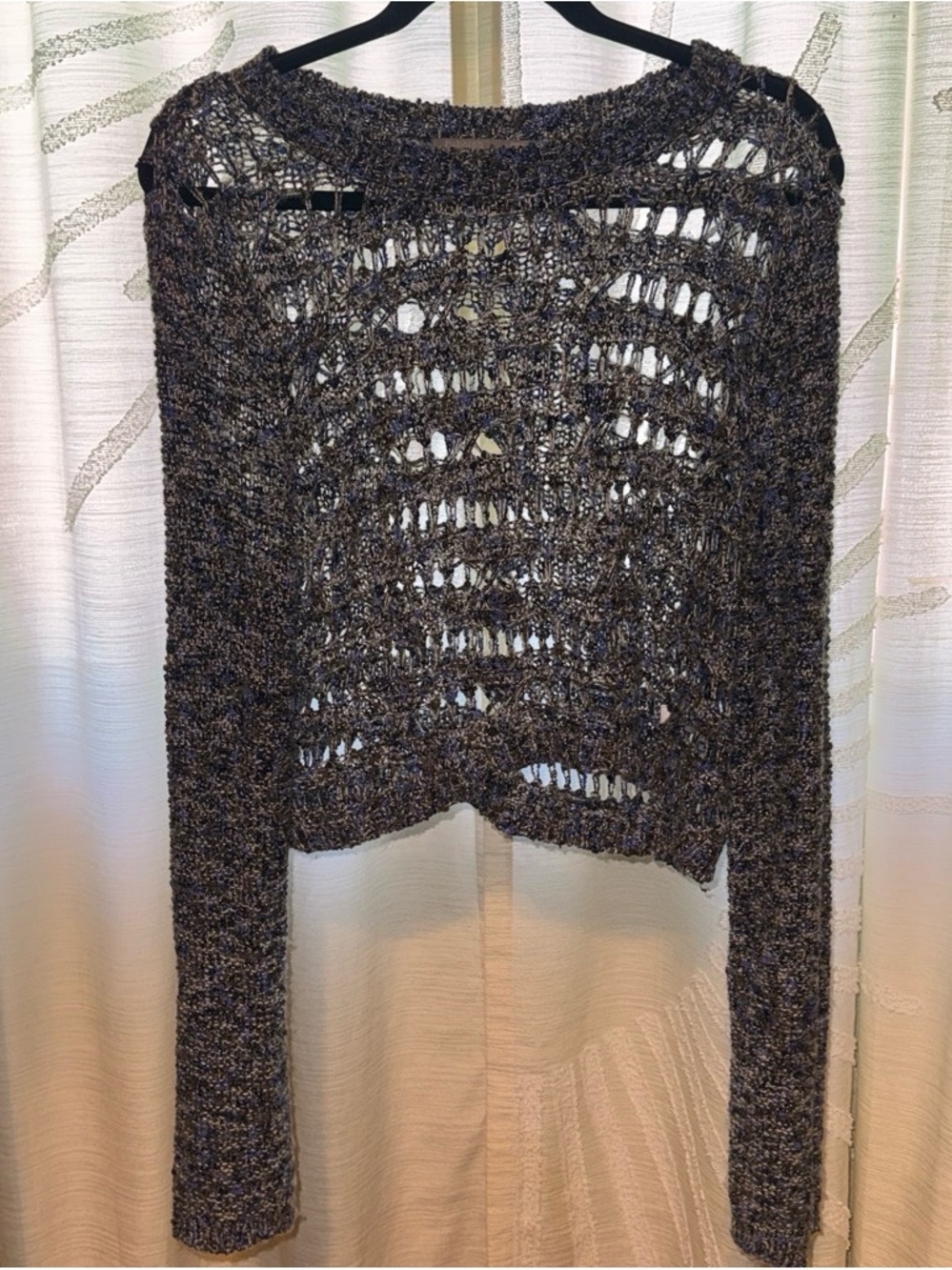 Rubbish Open-Knit Cropped Crew Sweater - Black